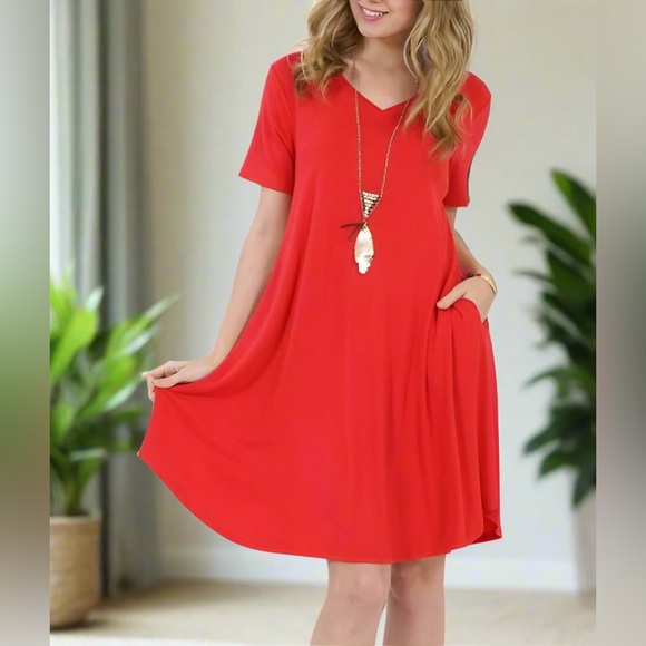 Small NEW Womens Red Pocket Shift Christmas Dress, Short Sleeve V-Neck Dress - Picture 2 of 6
